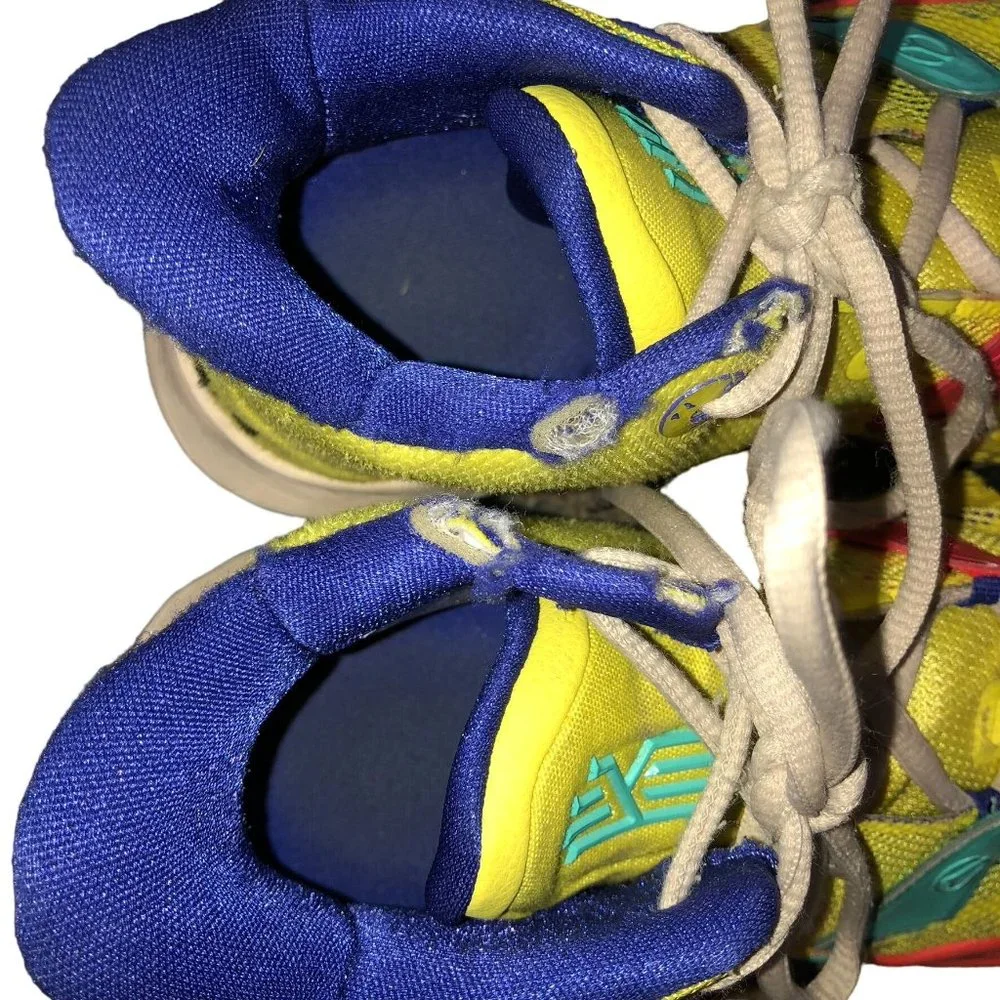 Nike Kyrie 7 Sneakers Youth 4Y Used 1 World 1 People CT4080-700 Some Wear - Picture 4 of 16